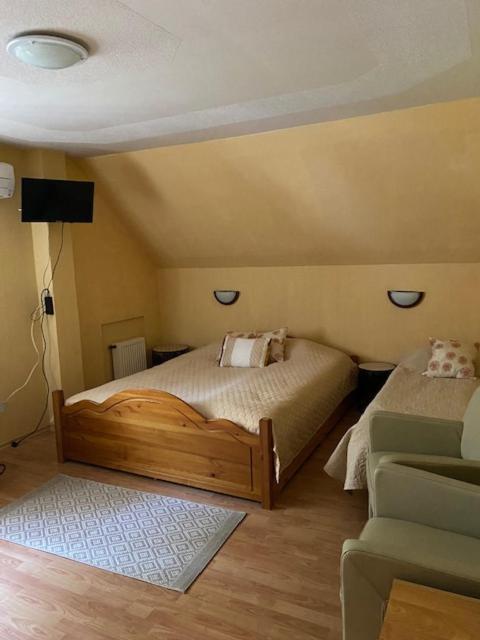 Kuru Guest House Exterior photo